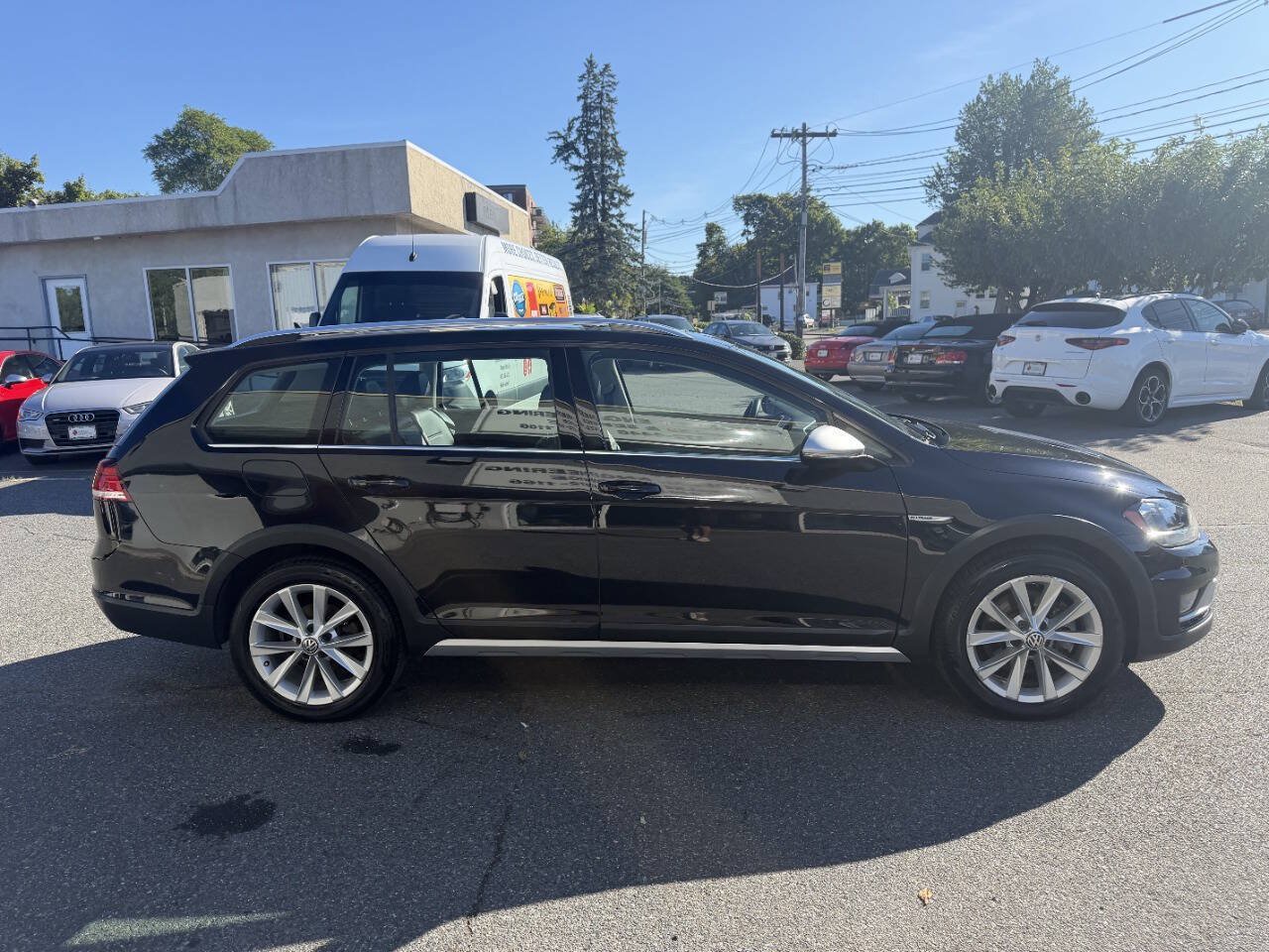 Used 2018 Volkswagen Golf Alltrack SE AWD/4WD image 9
