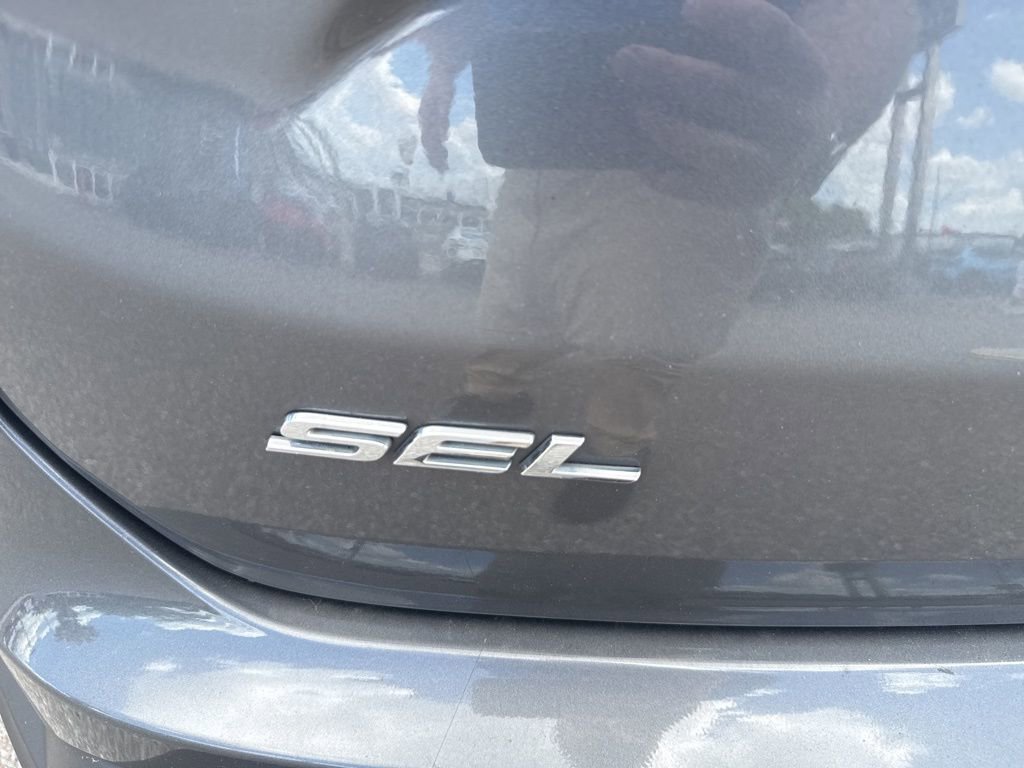 Used 2021 Ford Edge SEL image 8