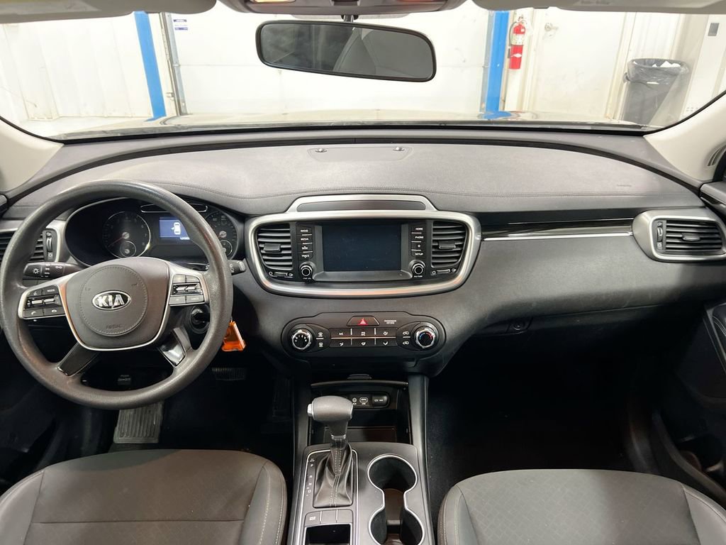 Used 2019 Kia Sorento L image 10