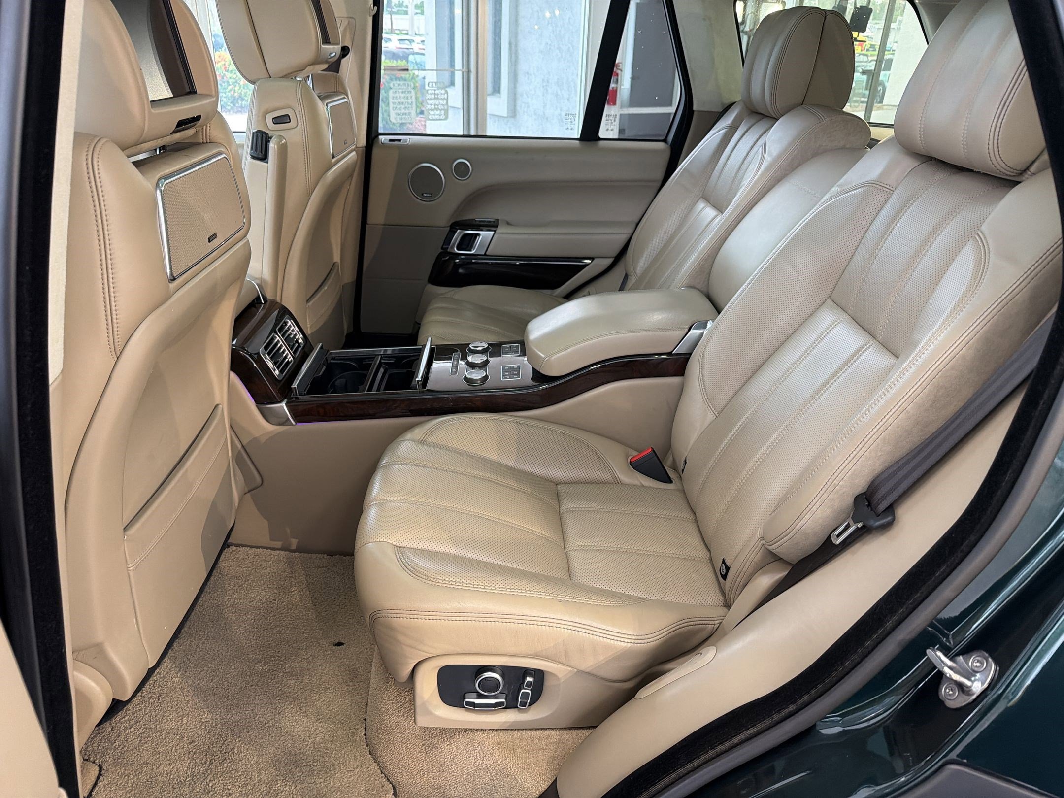 Used 2016 Land Rover Range Rover Autobiography AWD/4WD image 28