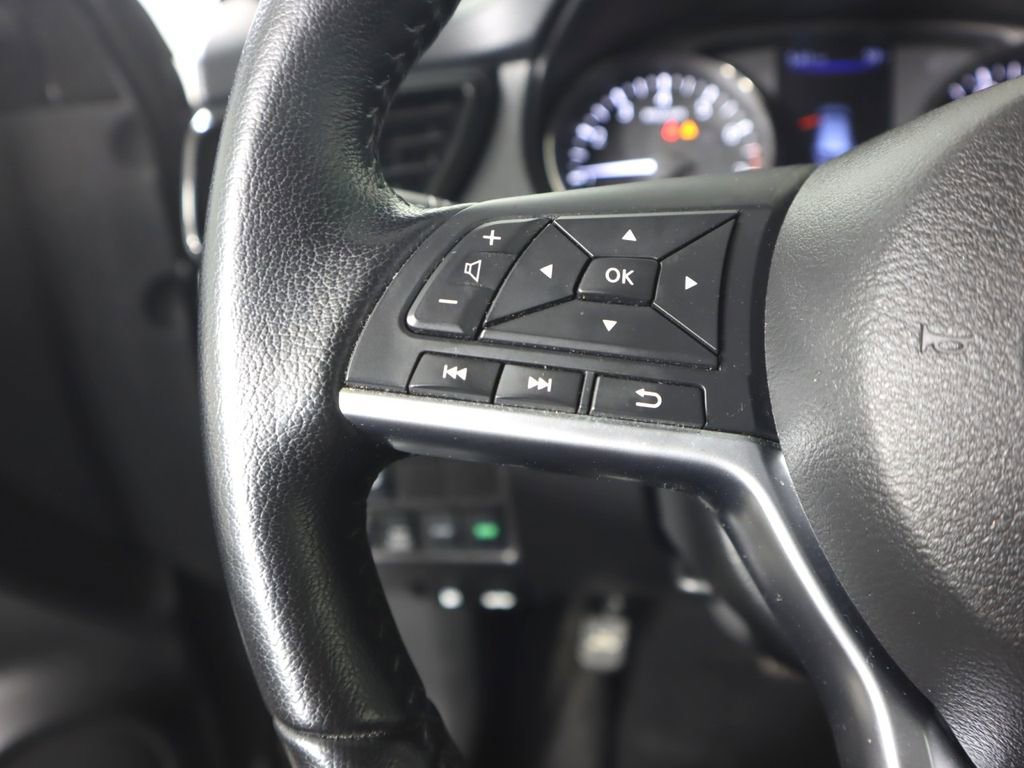 Used 2021 Nissan Rogue Sport SV AWD/4WD image 19