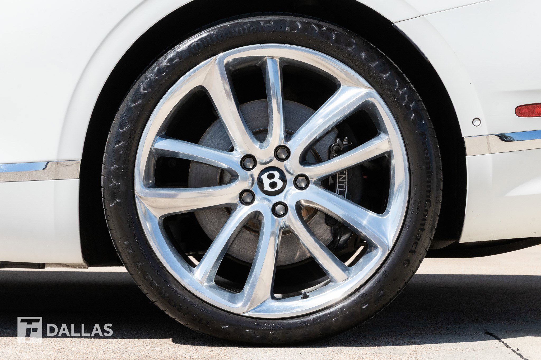 Used 2022 Bentley Continental GT image 9