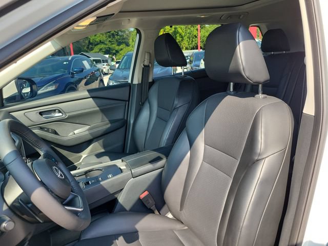 Certified 2024 Nissan Rogue SV w/ SV Premium Package FWD image 20