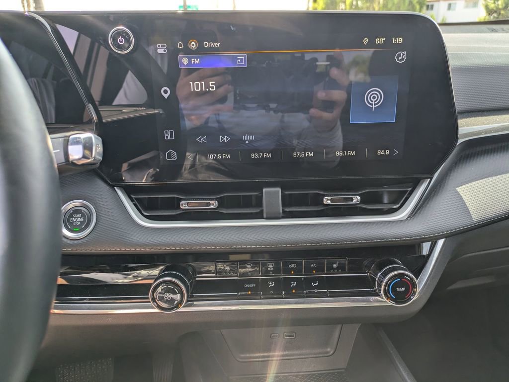 Used 2025 Chevrolet Equinox LT image 20