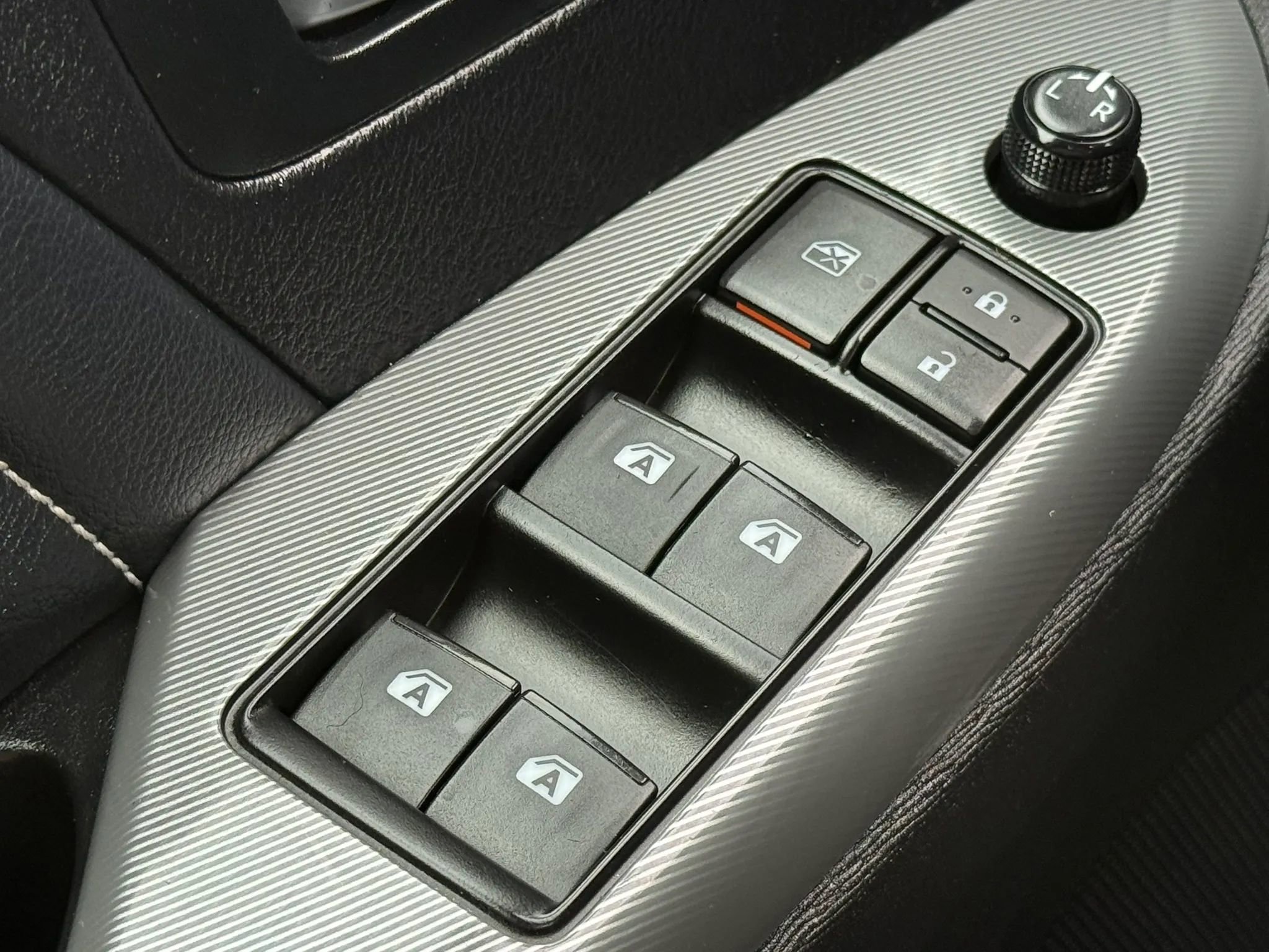 Used 2017 Toyota Sienna SE FWD image 42