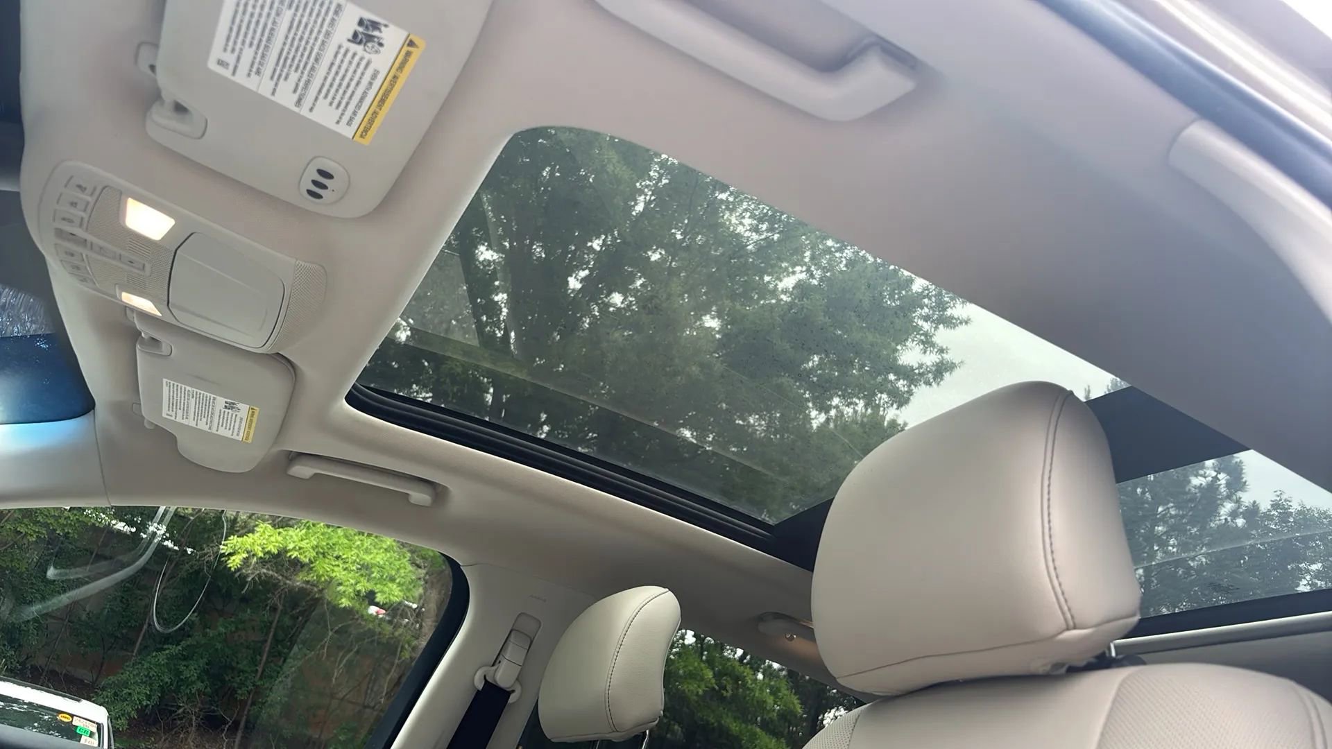 Used 2018 Ford Edge Titanium w/ Equipment Group 302A FWD image 29