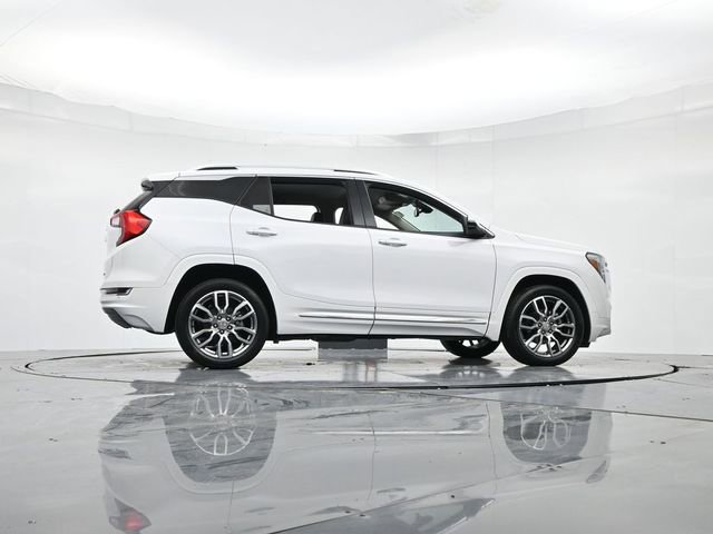 Used 2022 GMC Terrain Denali image 38