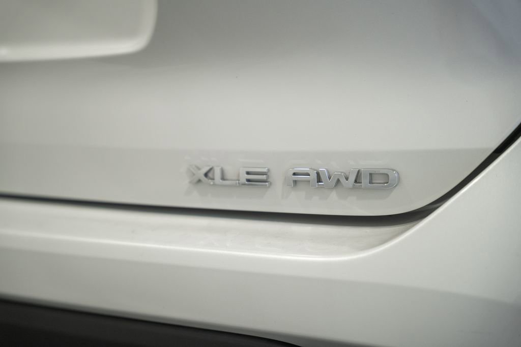 Used 2026 Toyota Highlander XLE AWD/4WD image 7