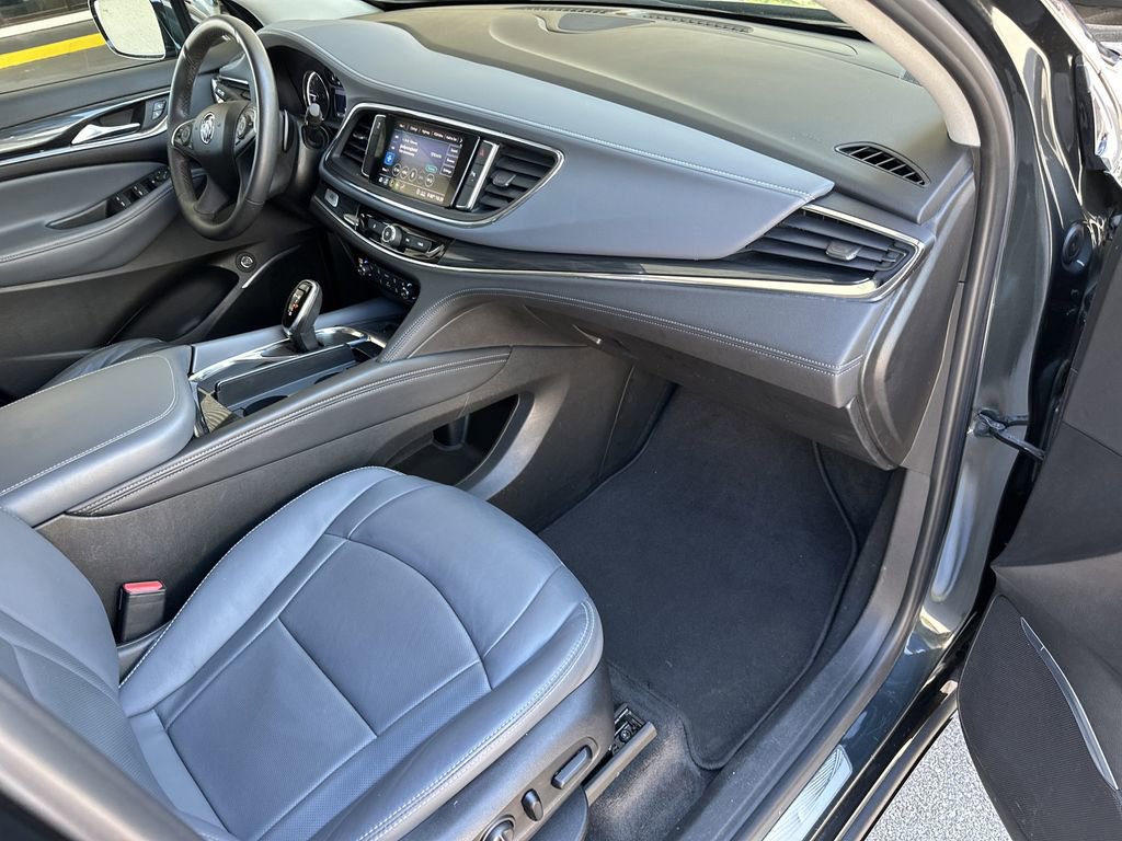 Used 2021 Buick Enclave Essence FWD image 37