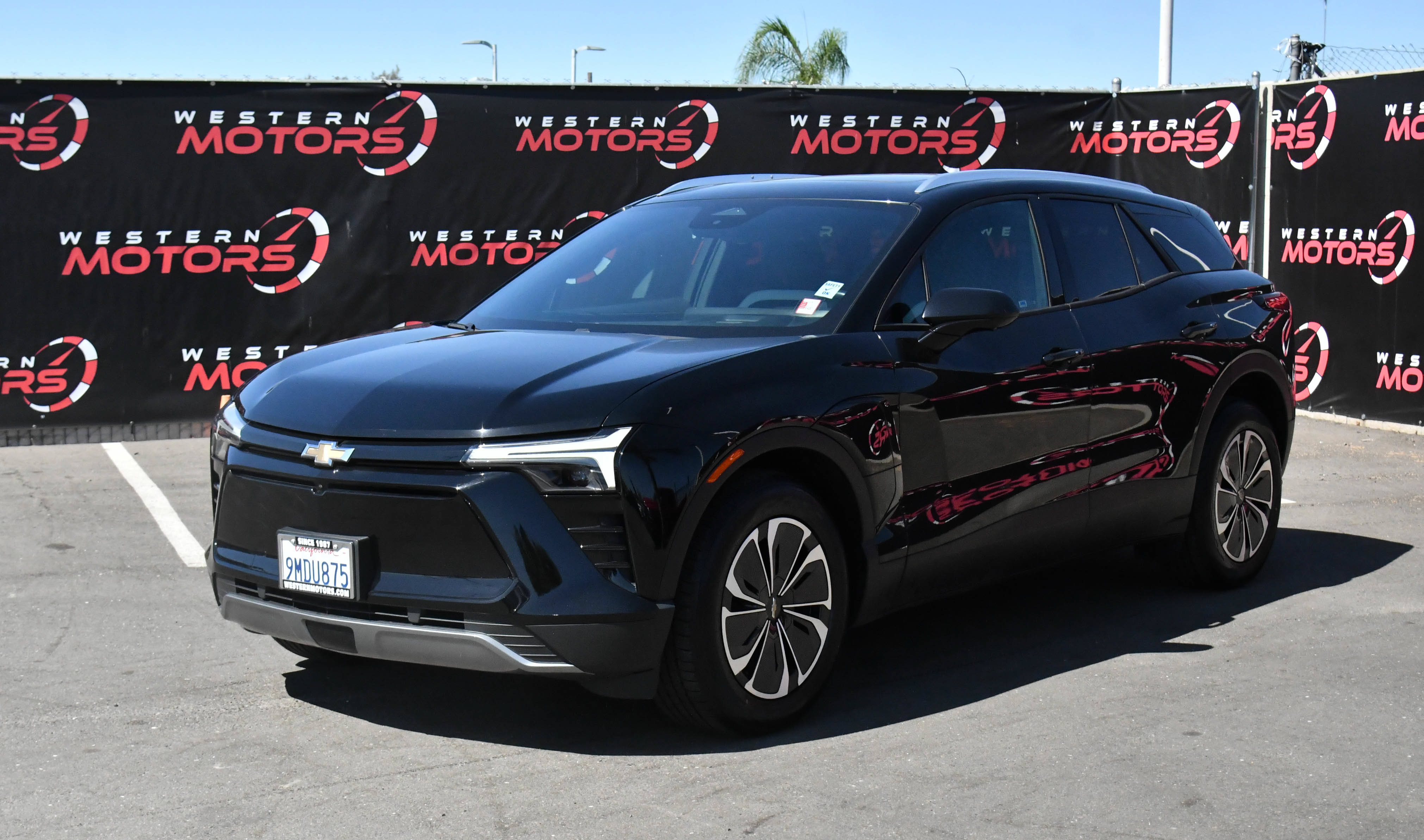 Used 2024 Chevrolet Blazer EV LT AWD/4WD image 3