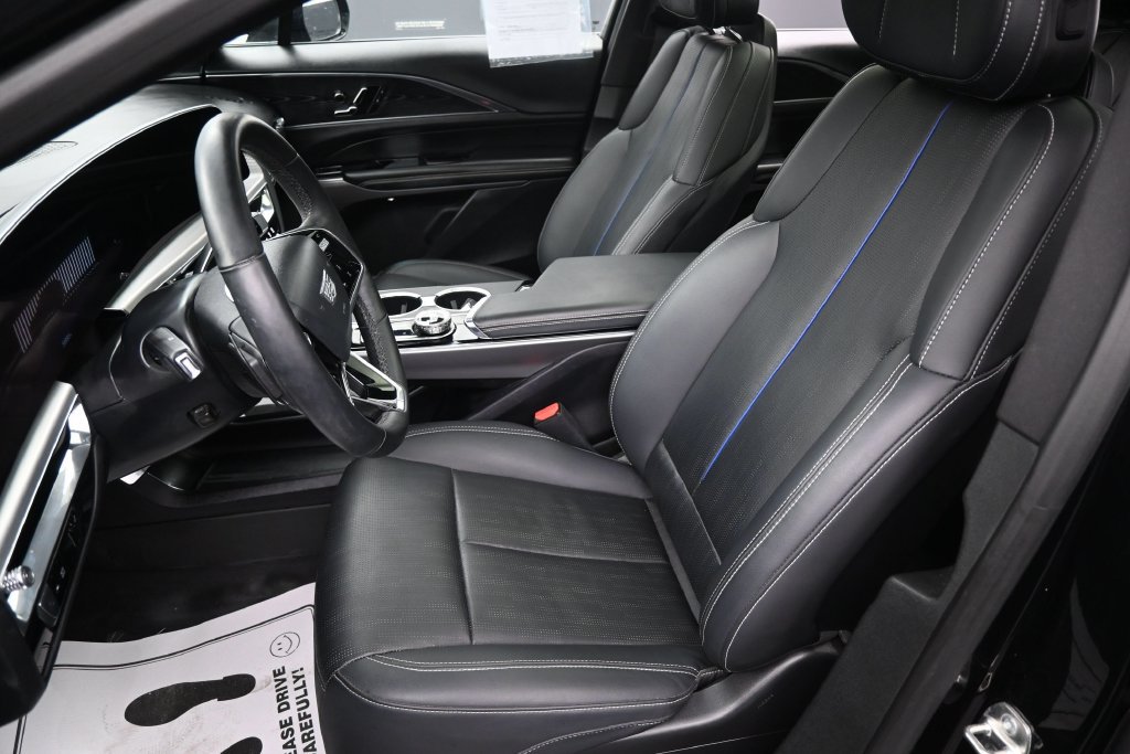 Used 2024 Cadillac Lyriq Luxury RWD image 26