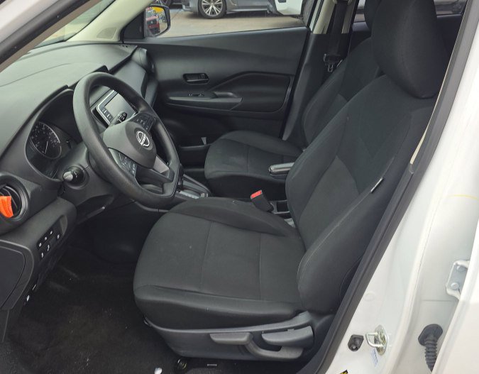 Used 2024 Nissan Kicks S FWD image 5