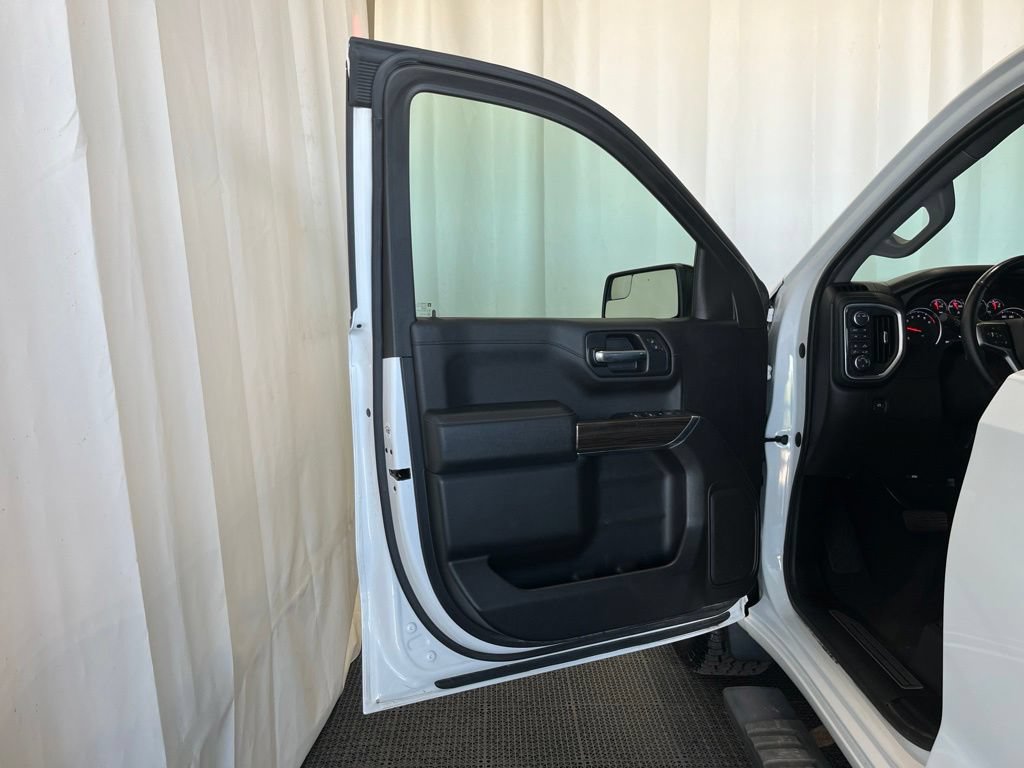 Used 2020 Chevrolet Silverado 1500 RST AWD/4WD image 17