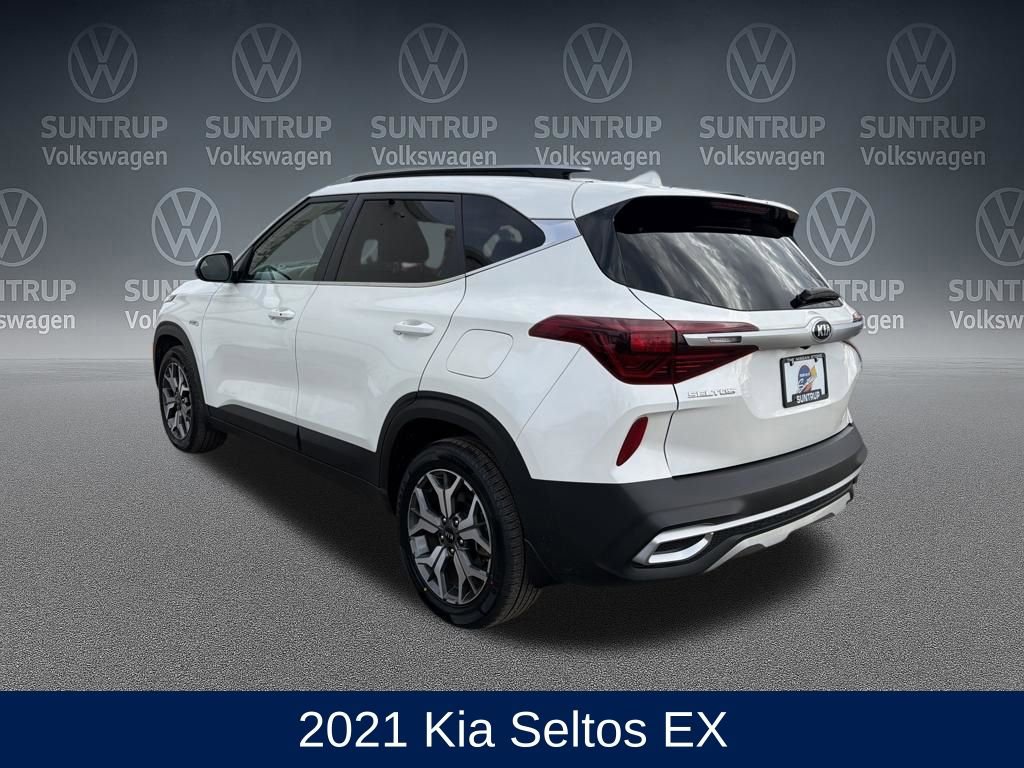 Used 2021 Kia Seltos EX image 3
