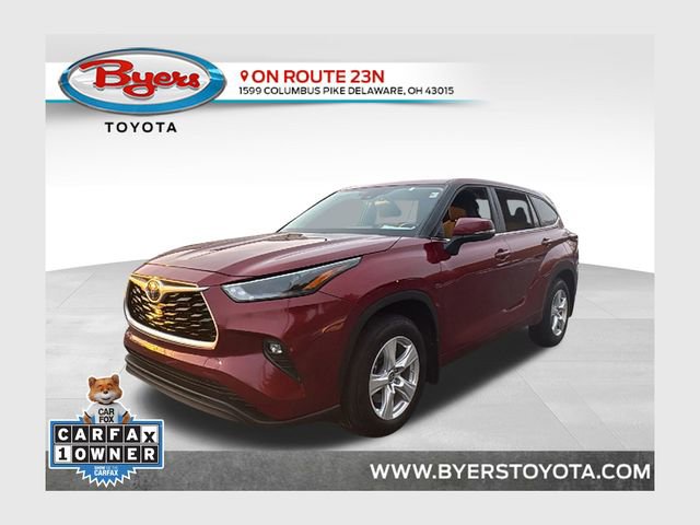 Used 2024 Toyota Highlander LE image 1