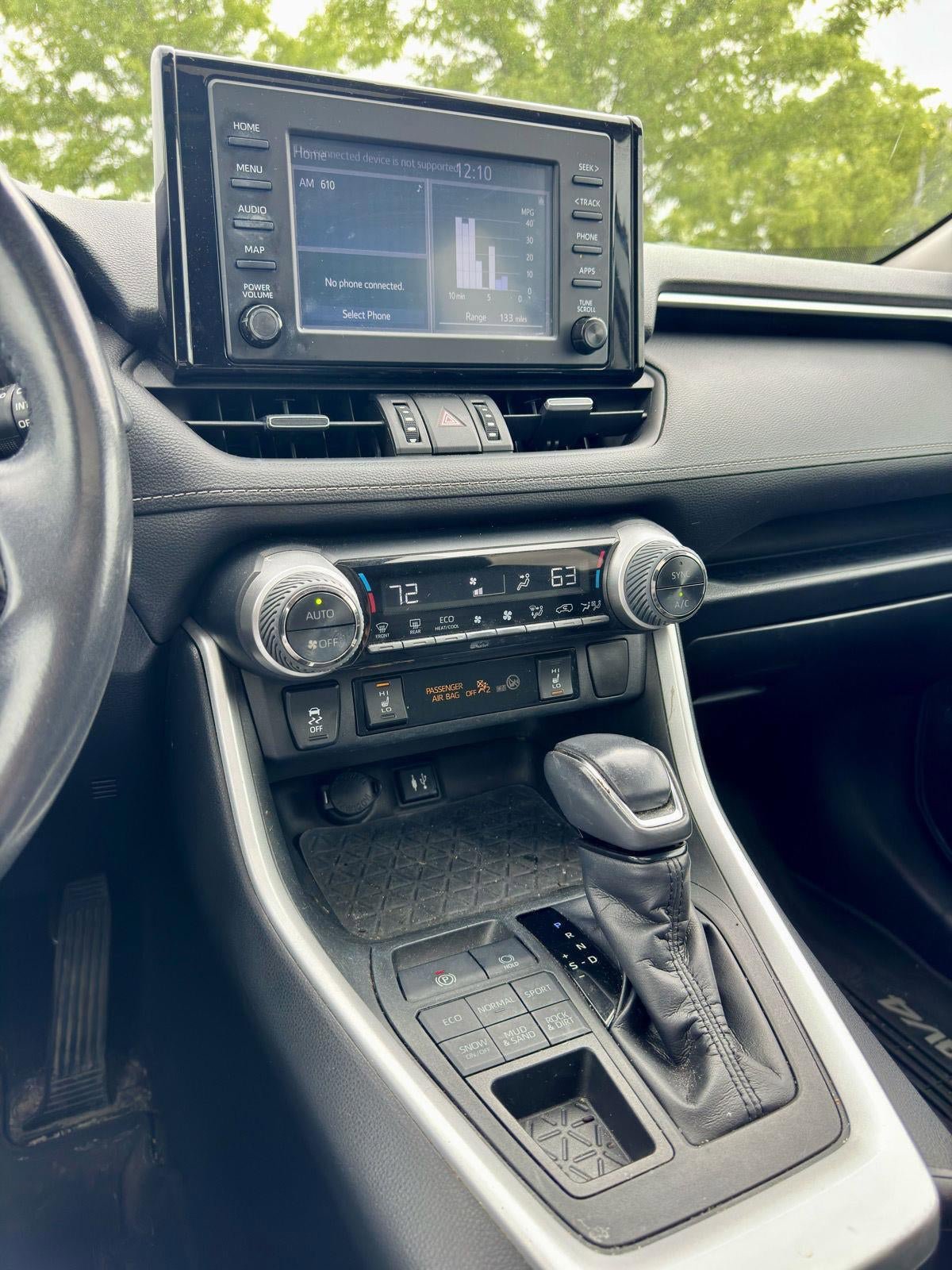 Used 2019 Toyota RAV4 XLE Premium AWD/4WD image 19