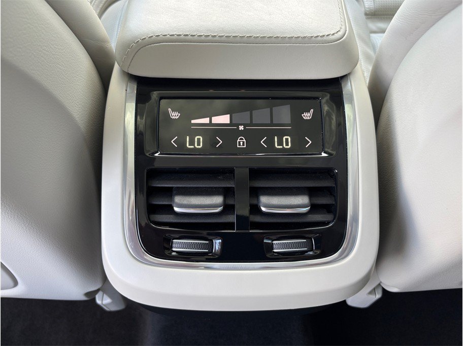 Used 2021 Volvo XC60 T5 Inscription w/ Climate Package AWD/4WD image 43