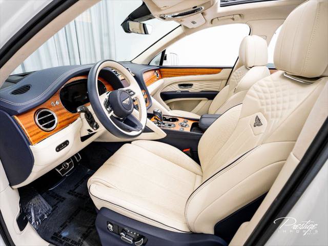 Used 2024 Bentley Bentayga AWD/4WD image 21