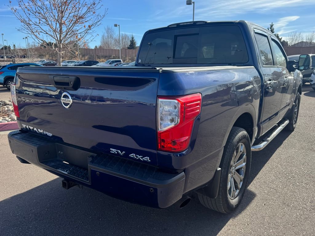 Used 2019 Nissan Titan SV w/ SV Convenience Package image 6