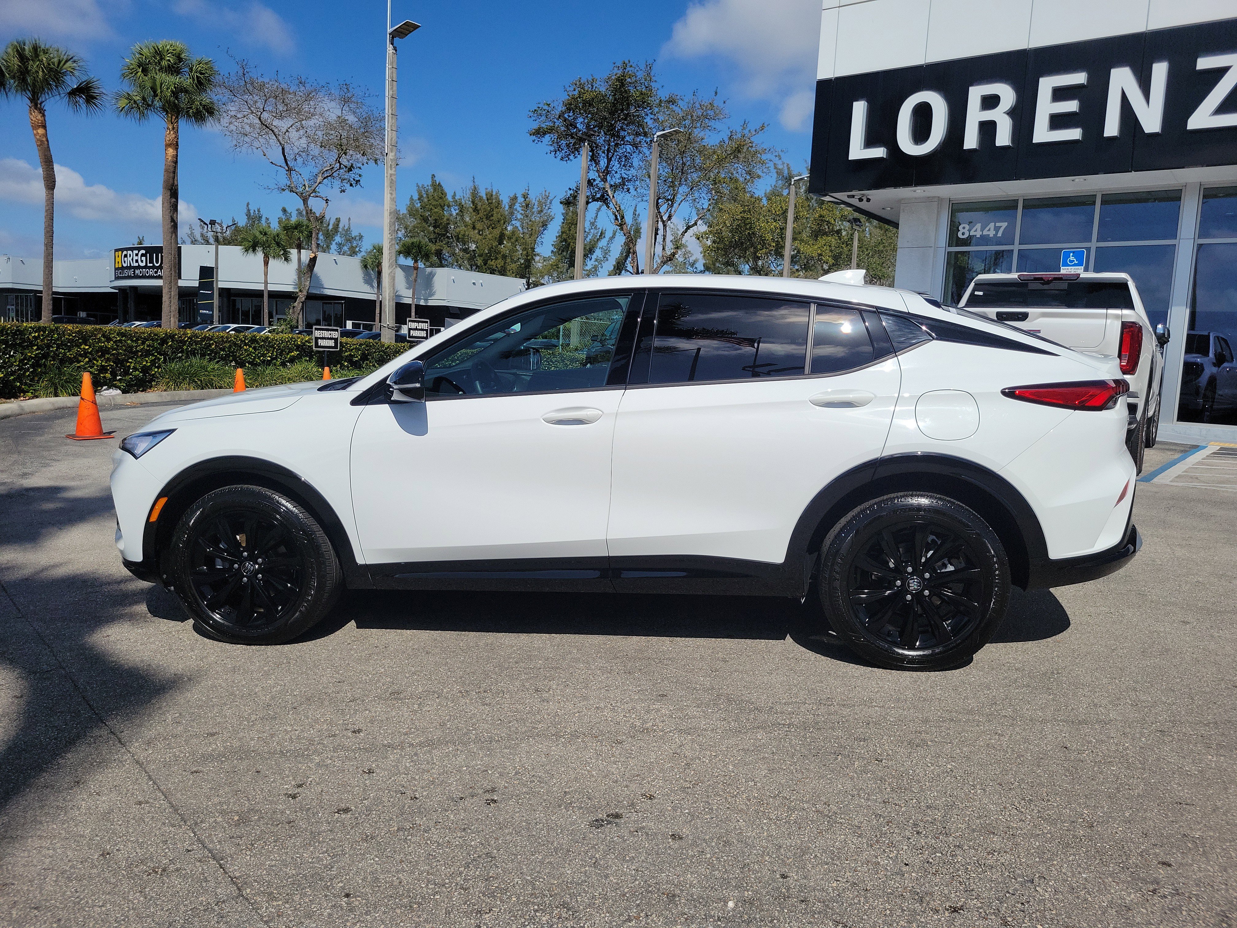 Used 2024 Buick Envista Sport Touring w/ Convenience II Package image 8