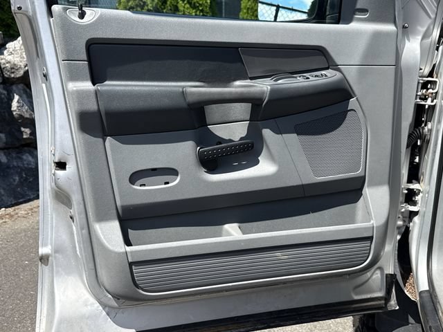 Used 2009 Dodge Ram 2500 Truck SXT AWD/4WD image 17