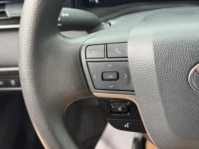 Used 2025 Toyota Camry LE image 17
