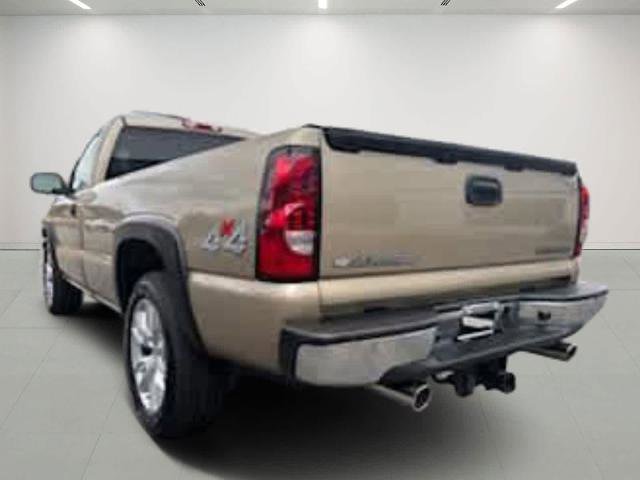 Used 2005 Chevrolet Silverado 1500 LS w/ Light Duty Power Package AWD/4WD image 5