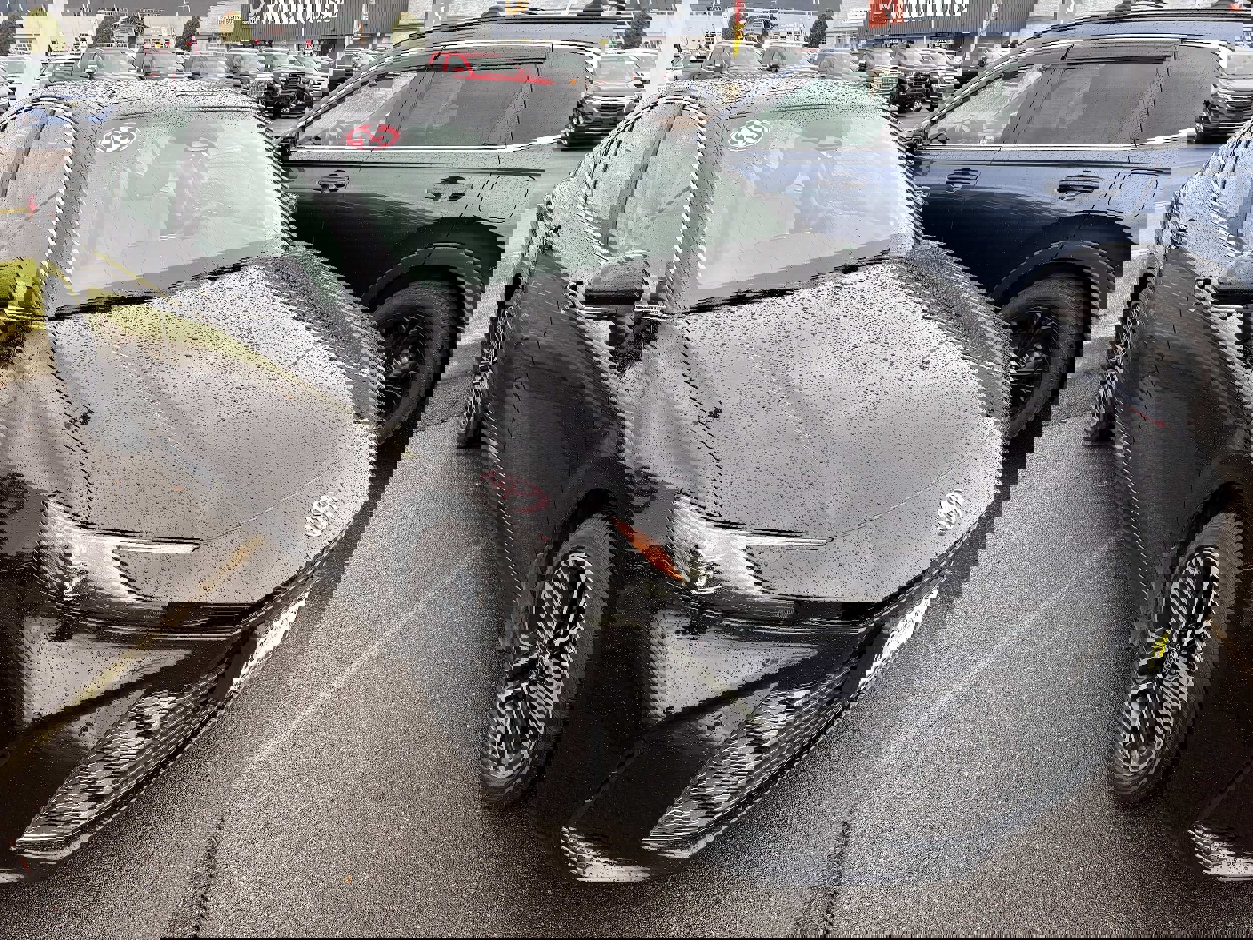 Used 2025 Toyota Camry XLE image 2