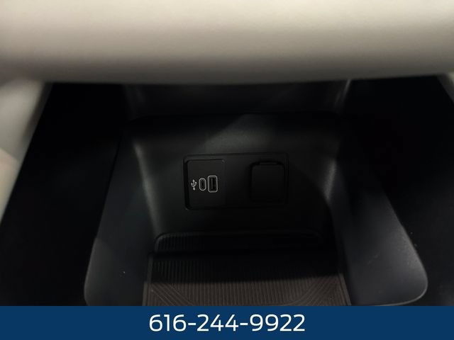 New 2026 Ford Explorer Active w/ Active Comfort Package AWD/4WD image 16