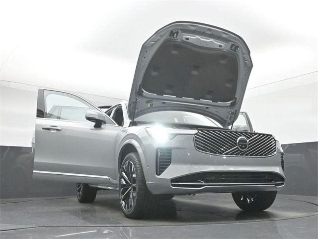 New 2026 Volvo XC90 B6 Plus w/ Protection Package Premier AWD/4WD image 57
