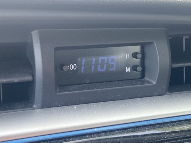 Used 2014 Toyota Corolla LE FWD image 18
