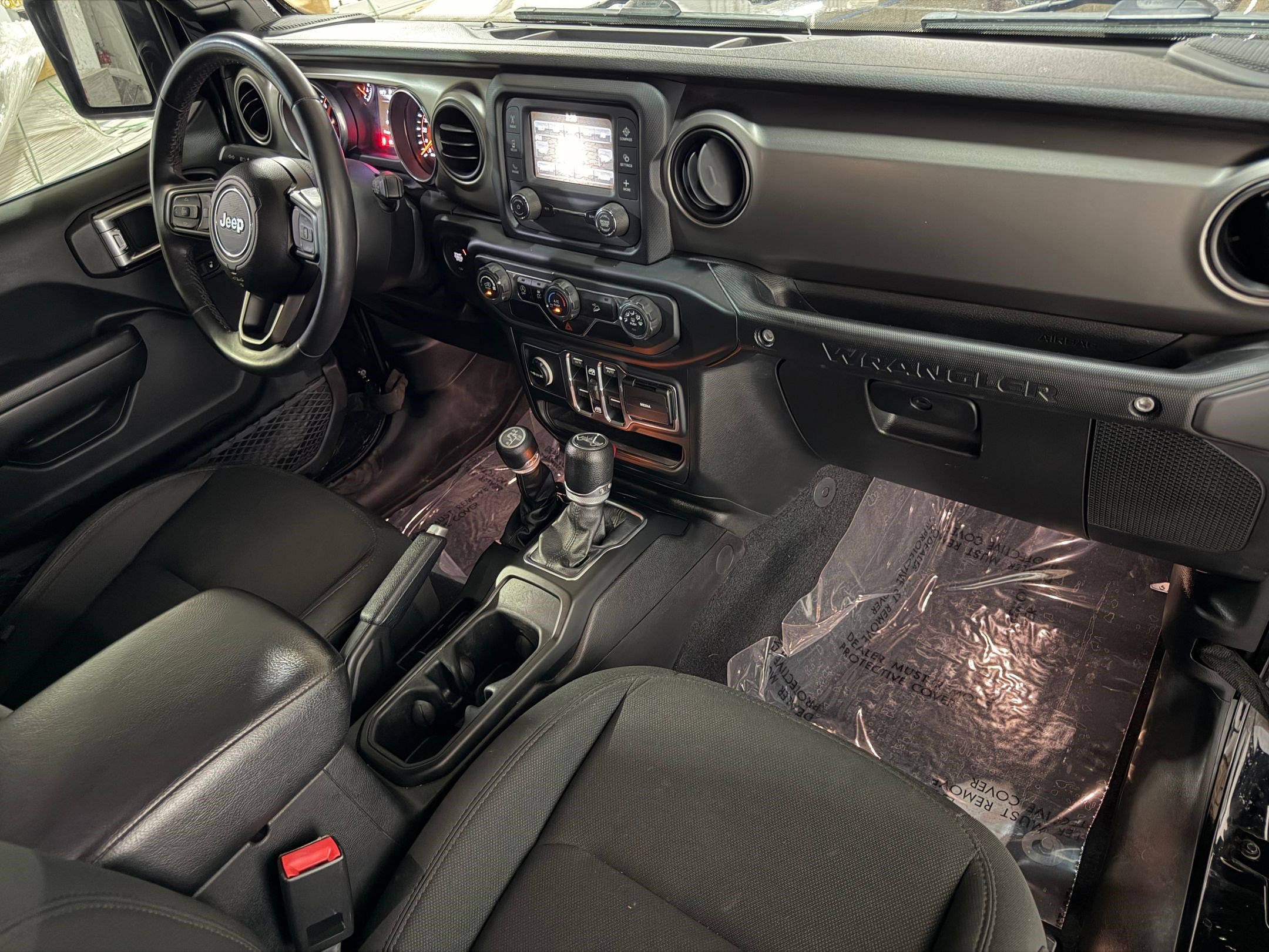 Used 2018 Jeep Wrangler Unlimited Sport S AWD/4WD image 37