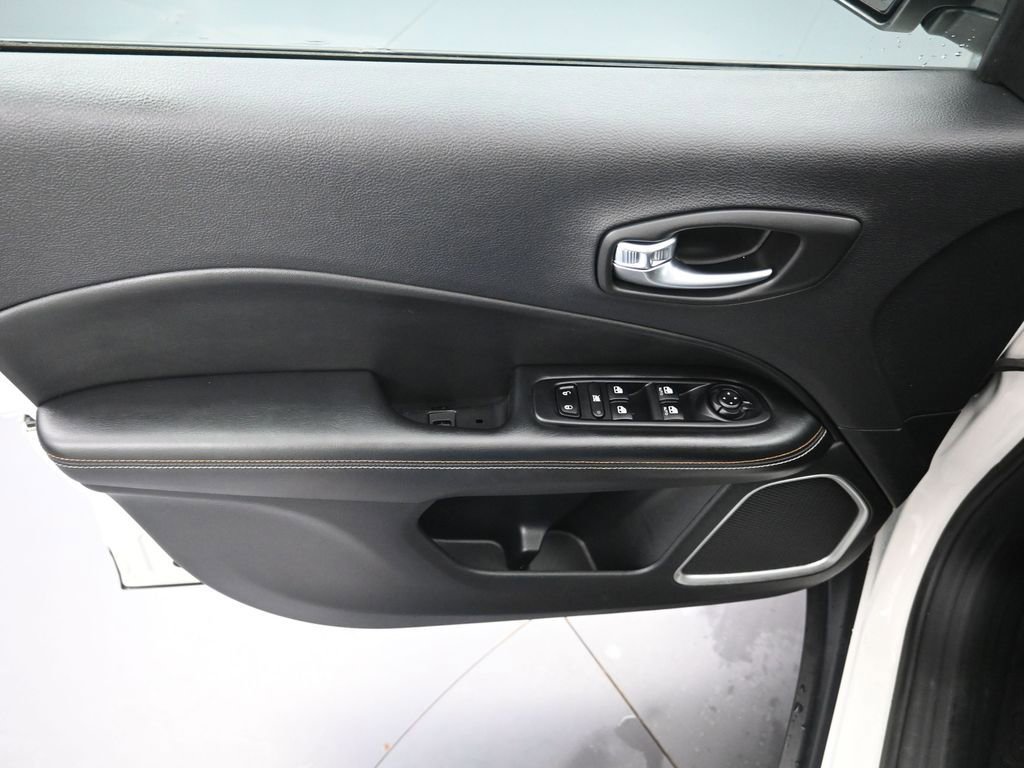 Used 2020 Jeep Compass Latitude w/ Cold Weather Group image 24