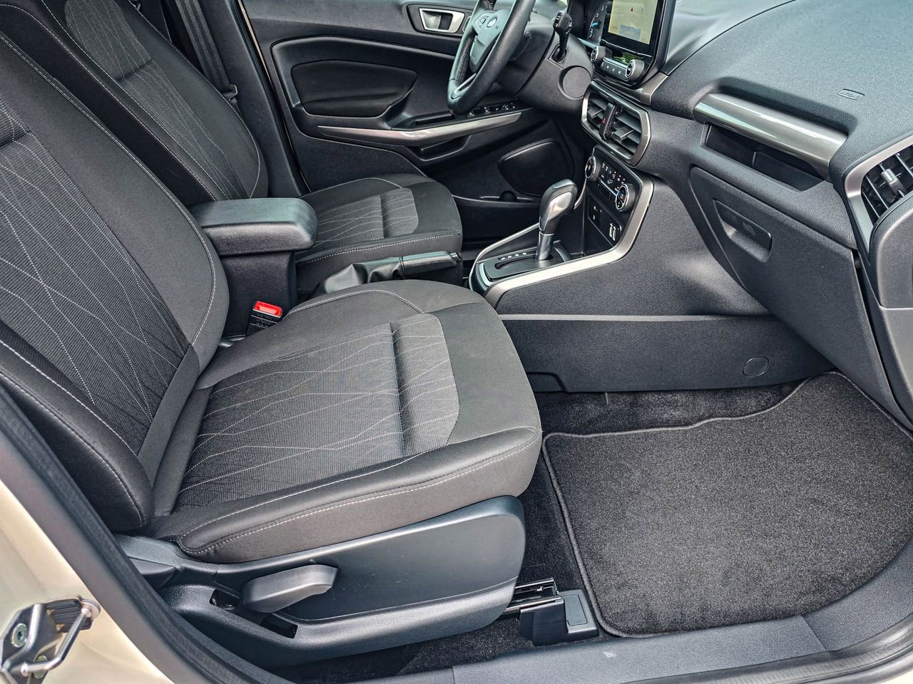 Used 2020 Ford EcoSport SE w/ SE Convenience Package FWD image 42