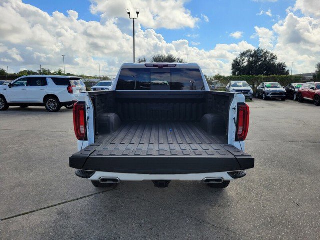 Used 2024 GMC Sierra 1500 AT4 w/ Technology Package image 8