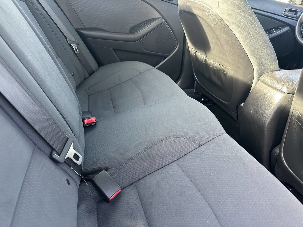 Used 2015 Kia Optima LX image 5