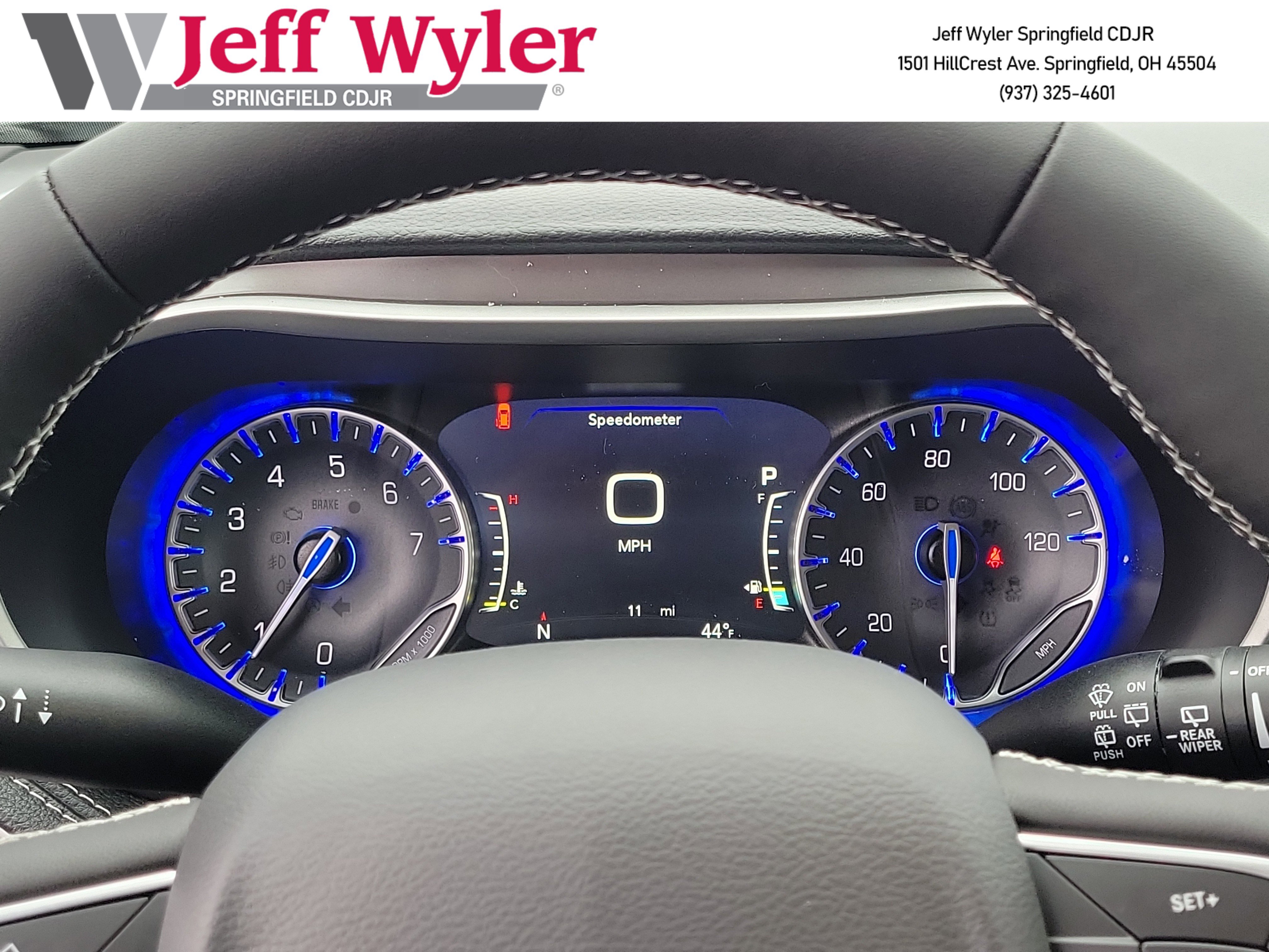 New 2026 Chrysler Pacifica Select image 9