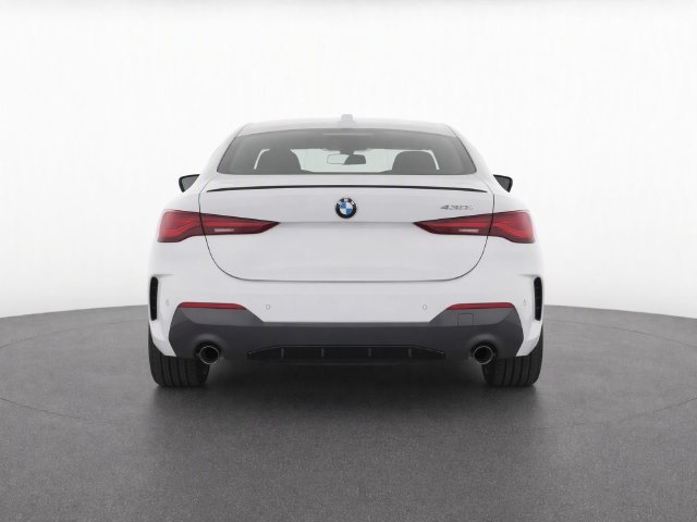 Used 2024 BMW 430i Coupe w/ M Sport Package RWD image 4