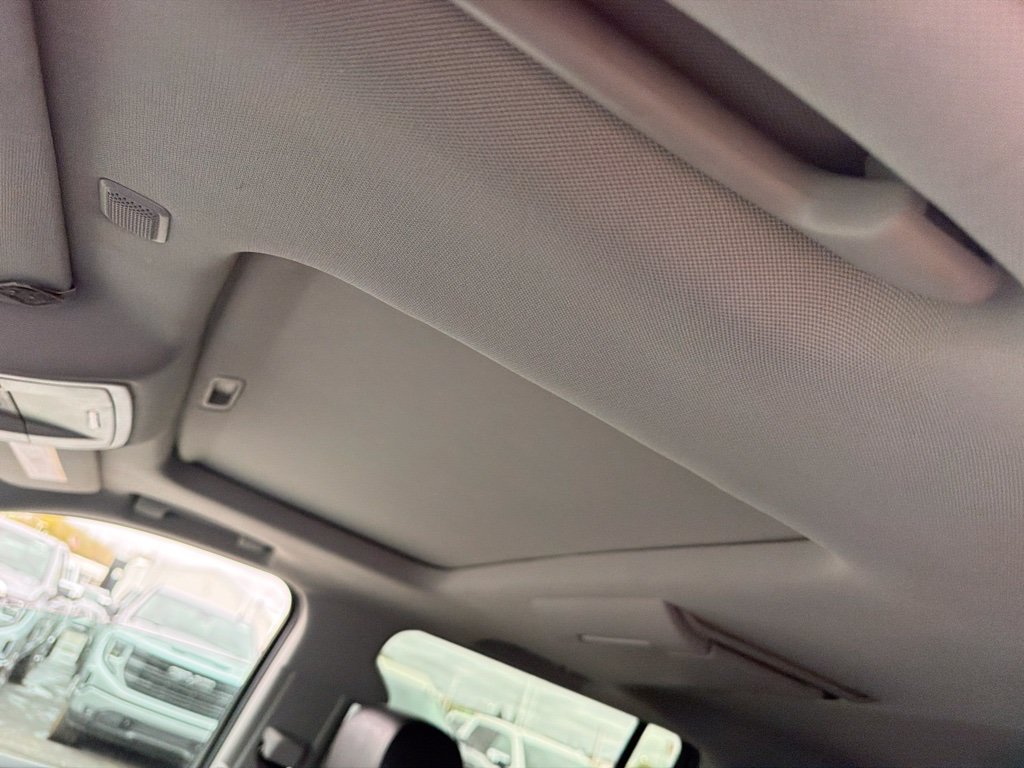 Used 2016 Chevrolet Suburban LTZ AWD/4WD image 9