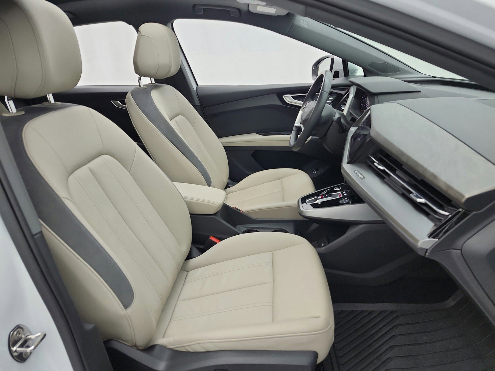 Used 2022 Audi Q4 e-tron Premium w/ Convenience Package AWD/4WD image 20