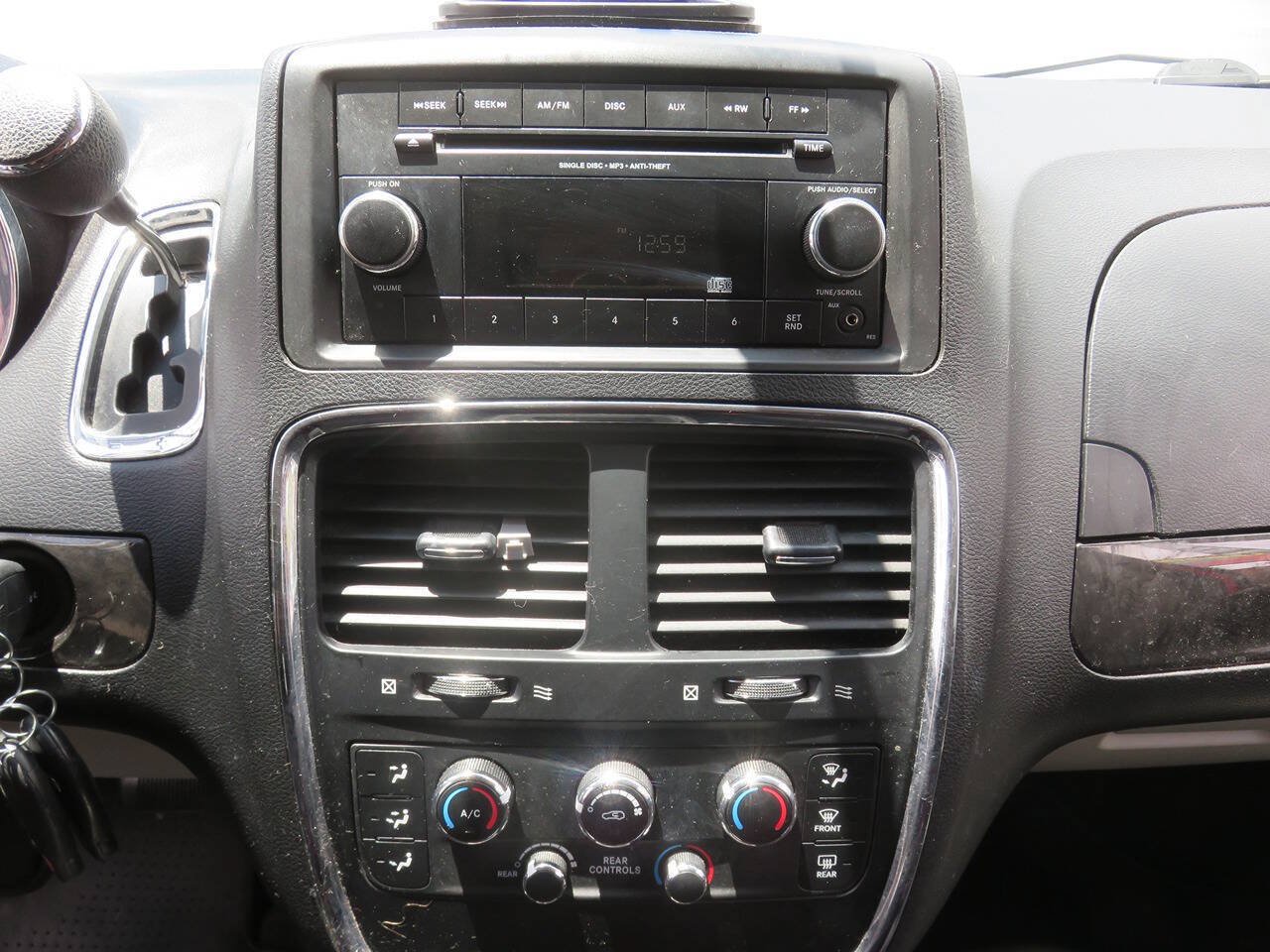 Used 2014 Dodge Grand Caravan SE w/ Quick Order Package 29E SE FWD image 16