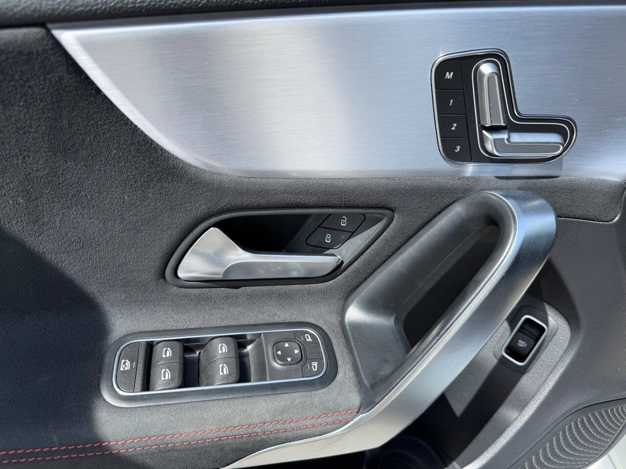 Used 2020 Mercedes-Benz A 35 AMG 4MATIC image 22
