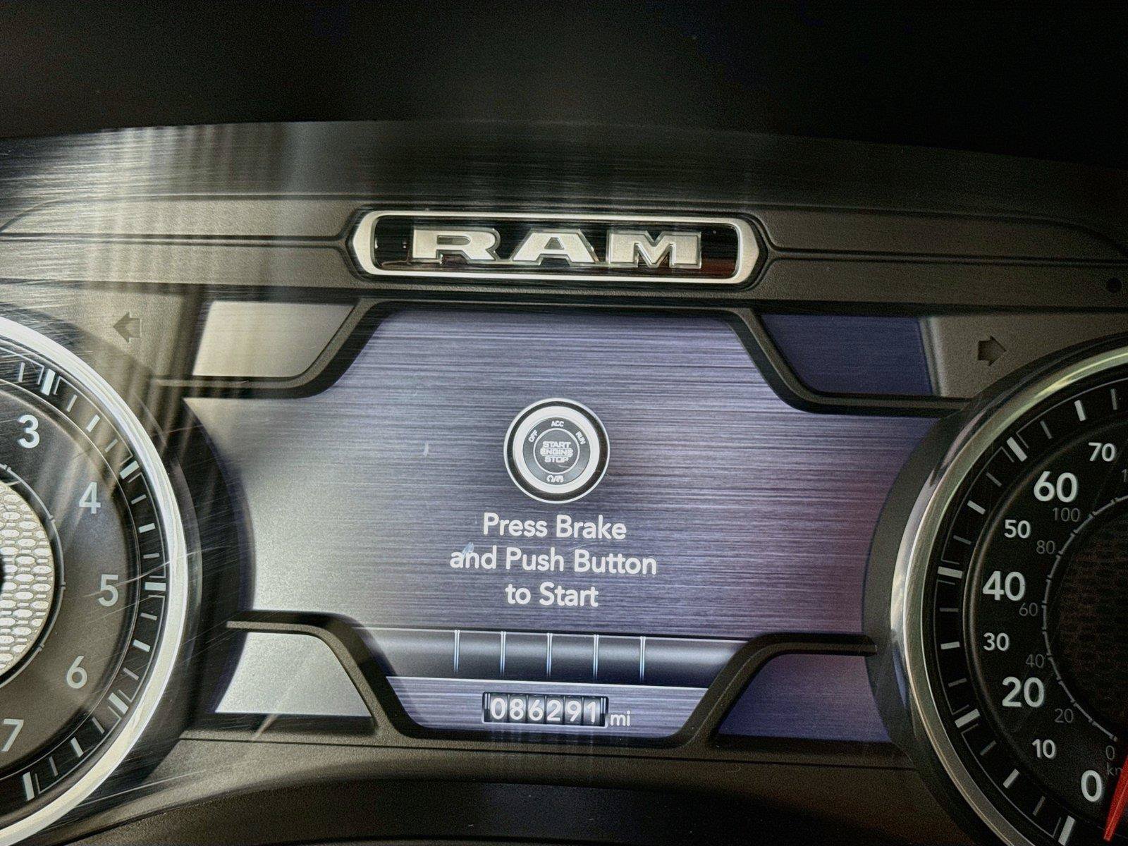 Used 2019 RAM 1500 Laramie AWD/4WD image 15