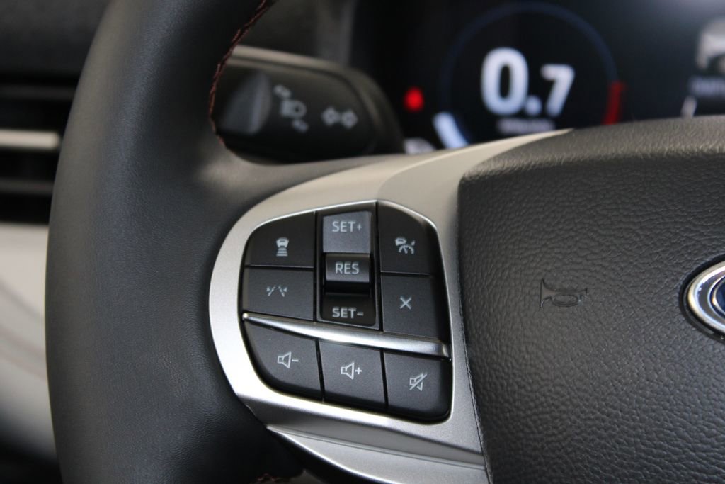 New 2026 Ford Explorer Active RWD image 37