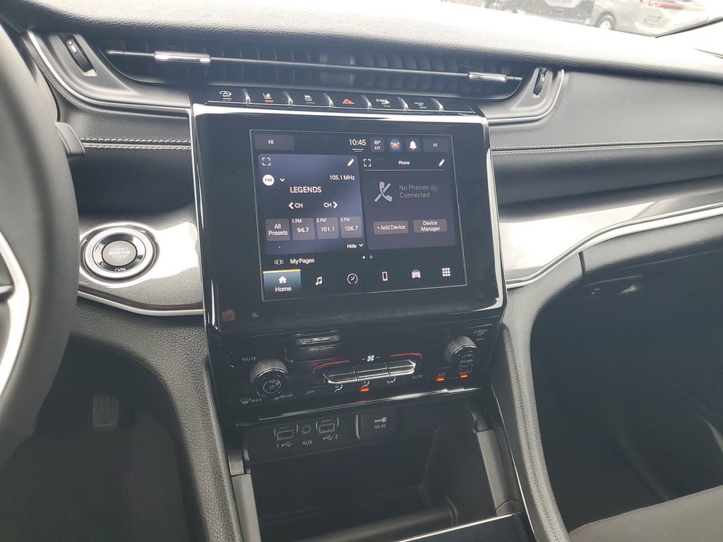 Used 2023 Jeep Grand Cherokee L Laredo image 15