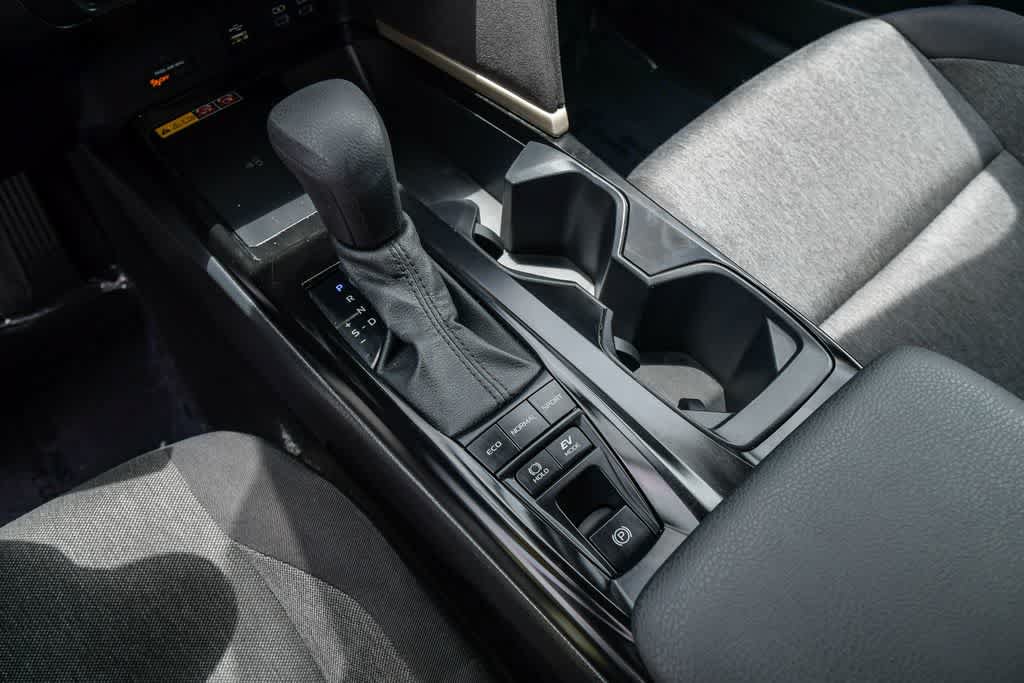 Used 2025 Toyota Camry LE FWD image 19