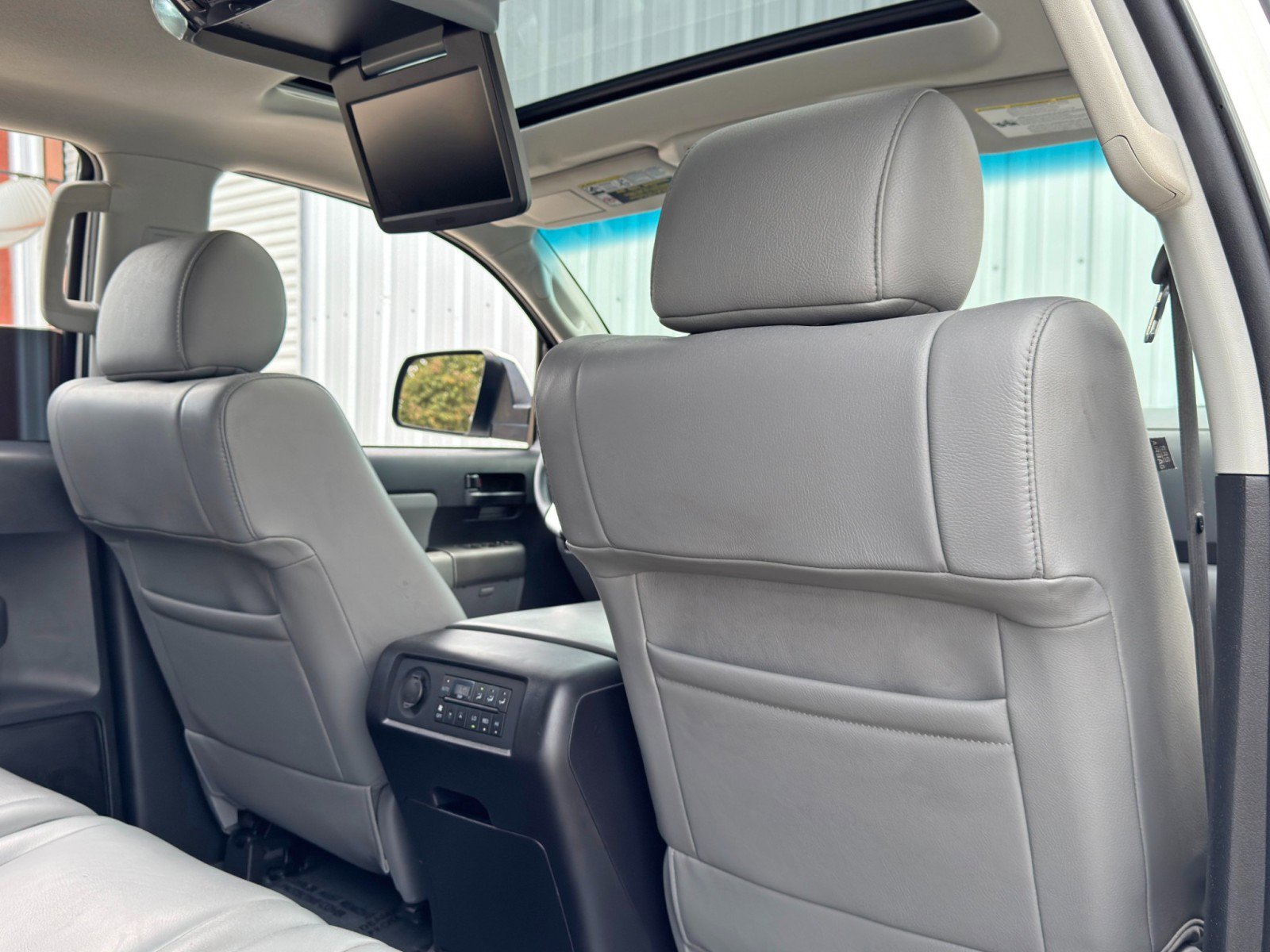 Used 2016 Toyota Sequoia SR5 image 35