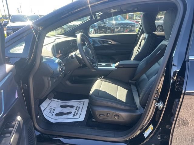 New 2026 Chevrolet Equinox EV LT image 16