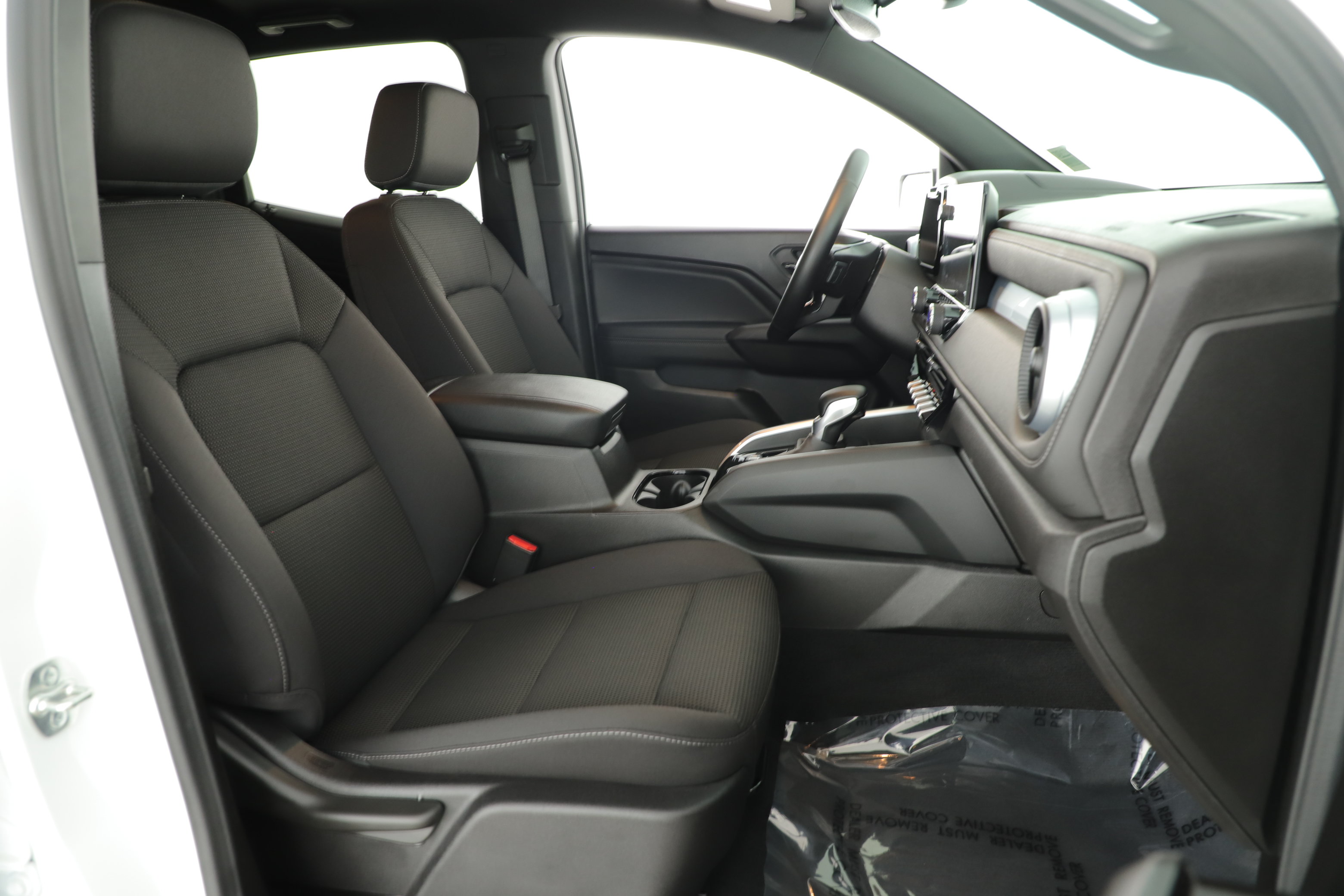 Used 2026 Chevrolet Colorado LT RWD image 18