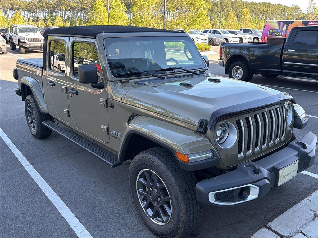 Used 2020 Jeep Gladiator Overland image 10